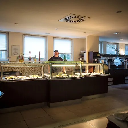 Sano ホテル バーベ