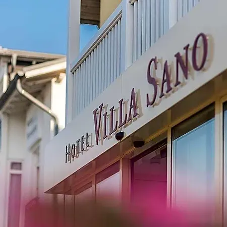 Hotel Sano 3*